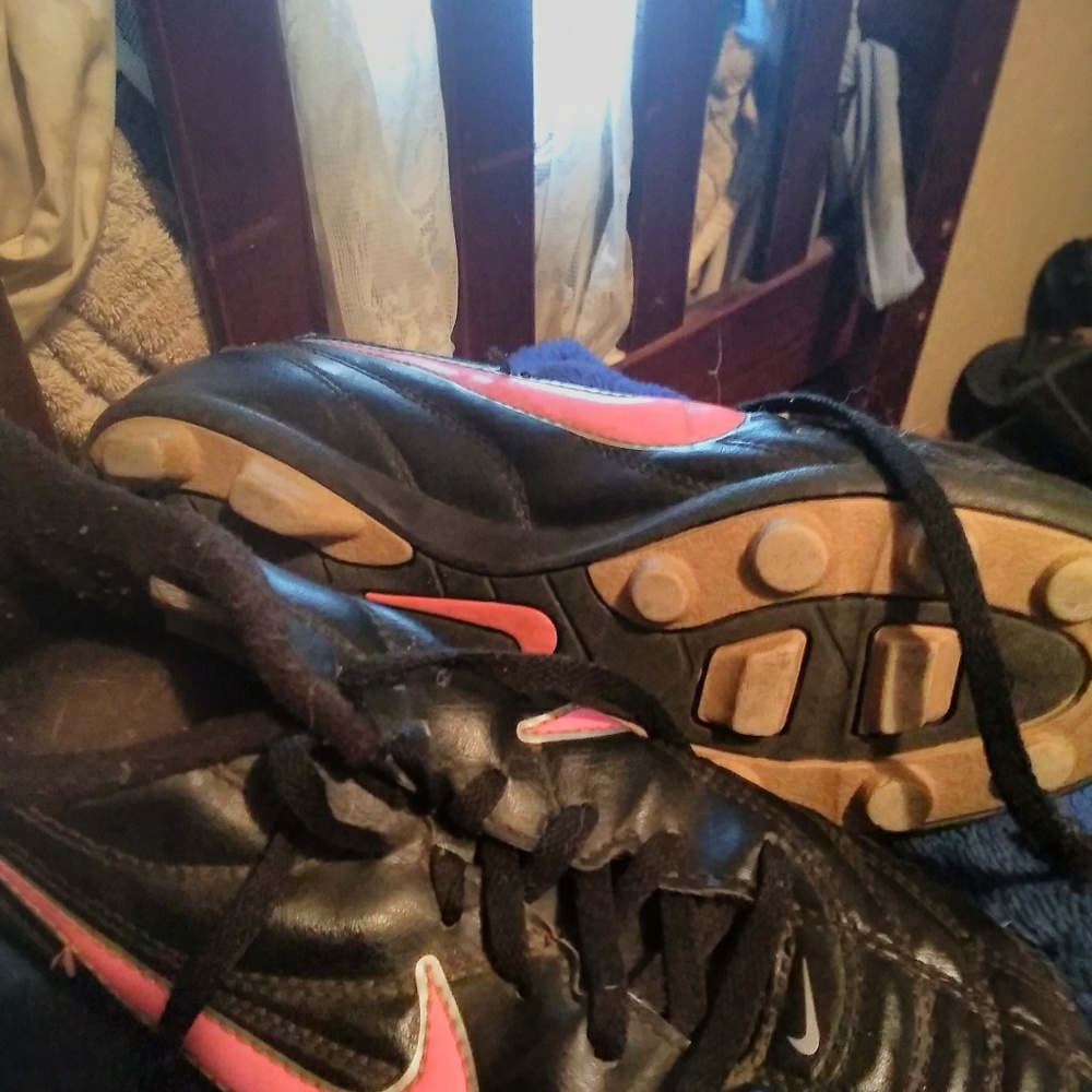 Girls Nike cleats